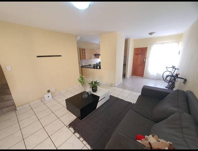 2 BEDROOM TOWNHOUSE FOR SALE IN ANNLIN